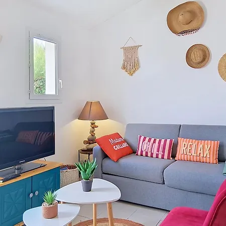 Casa vacanze Les Amareyeurs 2 By Interhome Le Château-dʼOléron